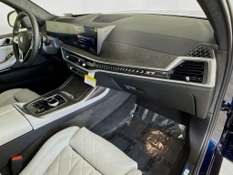 BMW X7 xDrive40i Sports Activity Vehicle 2026