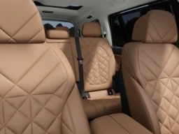 BMW X7 xDrive40i Sports Activity Vehicle 2026