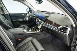 BMW X7 xDrive40i Sports Activity Vehicle 2026