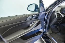 BMW X7 xDrive40i Sports Activity Vehicle 2026