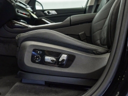 BMW X7 xDrive40i Sports Activity Vehicle 2026