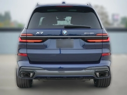 BMW X7 xDrive40i Sports Activity Vehicle 2026