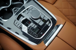 BMW X7 xDrive40i Sports Activity Vehicle 2026