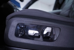 BMW X7 xDrive40i Sports Activity Vehicle 2026