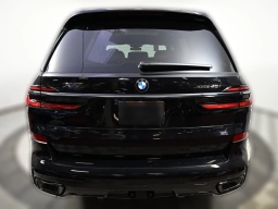 BMW X7 xDrive40i Sports Activity Vehicle 2026