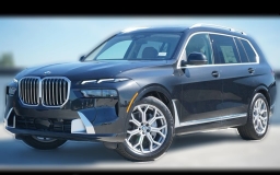 BMW X7 xDrive40i Sports Activity Vehicle 2026