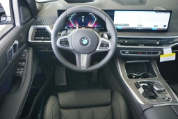 BMW X7 xDrive40i Sports Activity Vehicle 2026