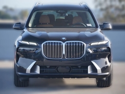BMW X7 xDrive40i Sports Activity Vehicle 2026