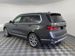 BMW X7 xDrive40i Sports Activity Vehicle 2026