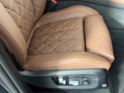 BMW X7 xDrive40i Sports Activity Vehicle 2026