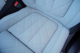 BMW X7 xDrive40i Sports Activity Vehicle 2026