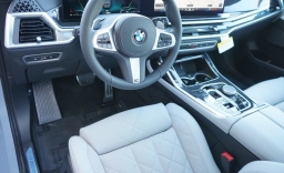 BMW X7 xDrive40i Sports Activity Vehicle 2026