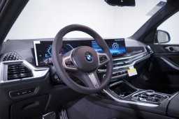 BMW X7 xDrive40i Sports Activity Vehicle 2026