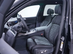 BMW X7 xDrive40i Sports Activity Vehicle 2026