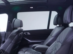 BMW X7 xDrive40i Sports Activity Vehicle 2026