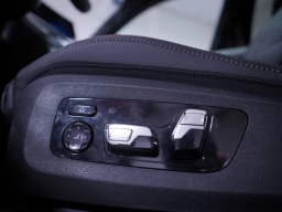 BMW X7 xDrive40i Sports Activity Vehicle 2026