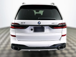 BMW X7 xDrive40i Sports Activity Vehicle 2026