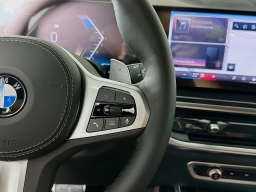 BMW X7 xDrive40i Sports Activity Vehicle 2026