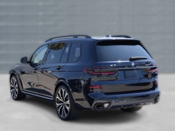 BMW X7 xDrive40i Sports Activity Vehicle 2026