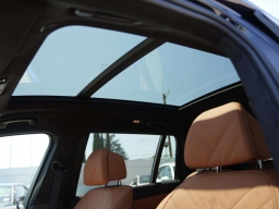 BMW X7 xDrive40i Sports Activity Vehicle 2026