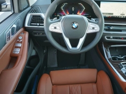 BMW X7 xDrive40i Sports Activity Vehicle 2026