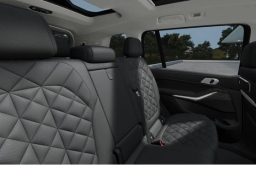 BMW X7 xDrive40i Sports Activity Vehicle 2026