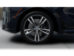 BMW X7 xDrive40i Sports Activity Vehicle 2026