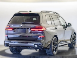 BMW X7 xDrive40i Sports Activity Vehicle 2026