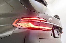 BMW X7 xDrive40i Sports Activity Vehicle 2026