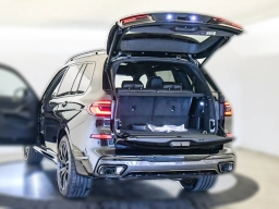 BMW X7 xDrive40i Sports Activity Vehicle 2026