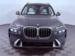 BMW X7 xDrive40i Sports Activity Vehicle 2026
