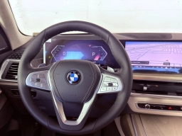 BMW X7 xDrive40i Sports Activity Vehicle 2026