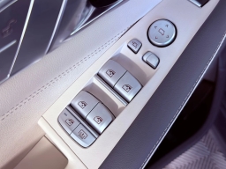 BMW X7 xDrive40i Sports Activity Vehicle 2026