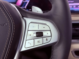 BMW X7 xDrive40i Sports Activity Vehicle 2026