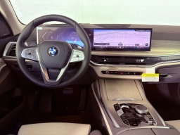 BMW X7 xDrive40i Sports Activity Vehicle 2026