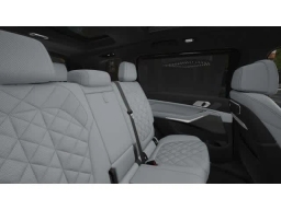 BMW X7 xDrive40i Sports Activity Vehicle 2026