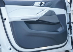 BMW X7 xDrive40i Sports Activity Vehicle 2026