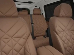 BMW X7 xDrive40i Sports Activity Vehicle 2026