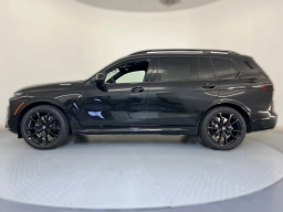 BMW X7 xDrive40i Sports Activity Vehicle 2026