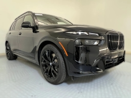 BMW X7 xDrive40i Sports Activity Vehicle 2026