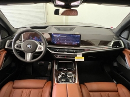 BMW X7 xDrive40i Sports Activity Vehicle 2026