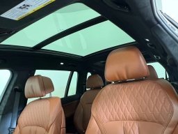 BMW X7 xDrive40i Sports Activity Vehicle 2026