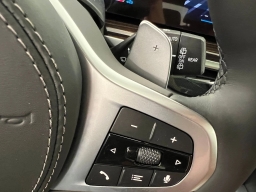 BMW X7 xDrive40i Sports Activity Vehicle 2026