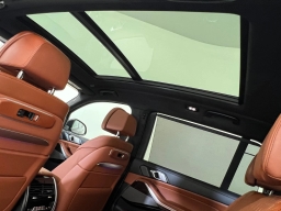 BMW X7 xDrive40i Sports Activity Vehicle 2026