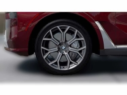 BMW X7 xDrive40i Sports Activity Vehicle 2026