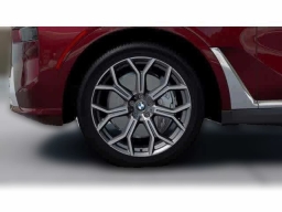 BMW X7 xDrive40i Sports Activity Vehicle 2026