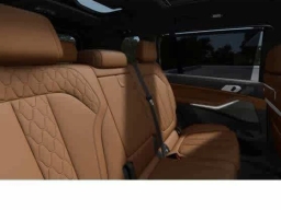 BMW X7 xDrive40i Sports Activity Vehicle 2026