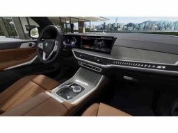 BMW X7 xDrive40i Sports Activity Vehicle 2026