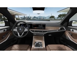 BMW X7 xDrive40i Sports Activity Vehicle 2026