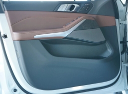 BMW X7 xDrive40i Sports Activity Vehicle 2026